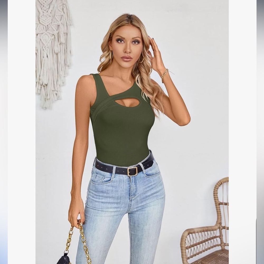 Green Asymmetrical Cut Out Sleeveless Tank top